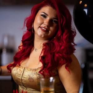 Meet your Posher, Cassandra